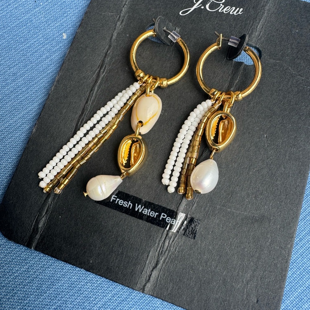 J. Crew Gold and White freshwater Beaded mismatch dangle Earrings - Picture 2 of 5